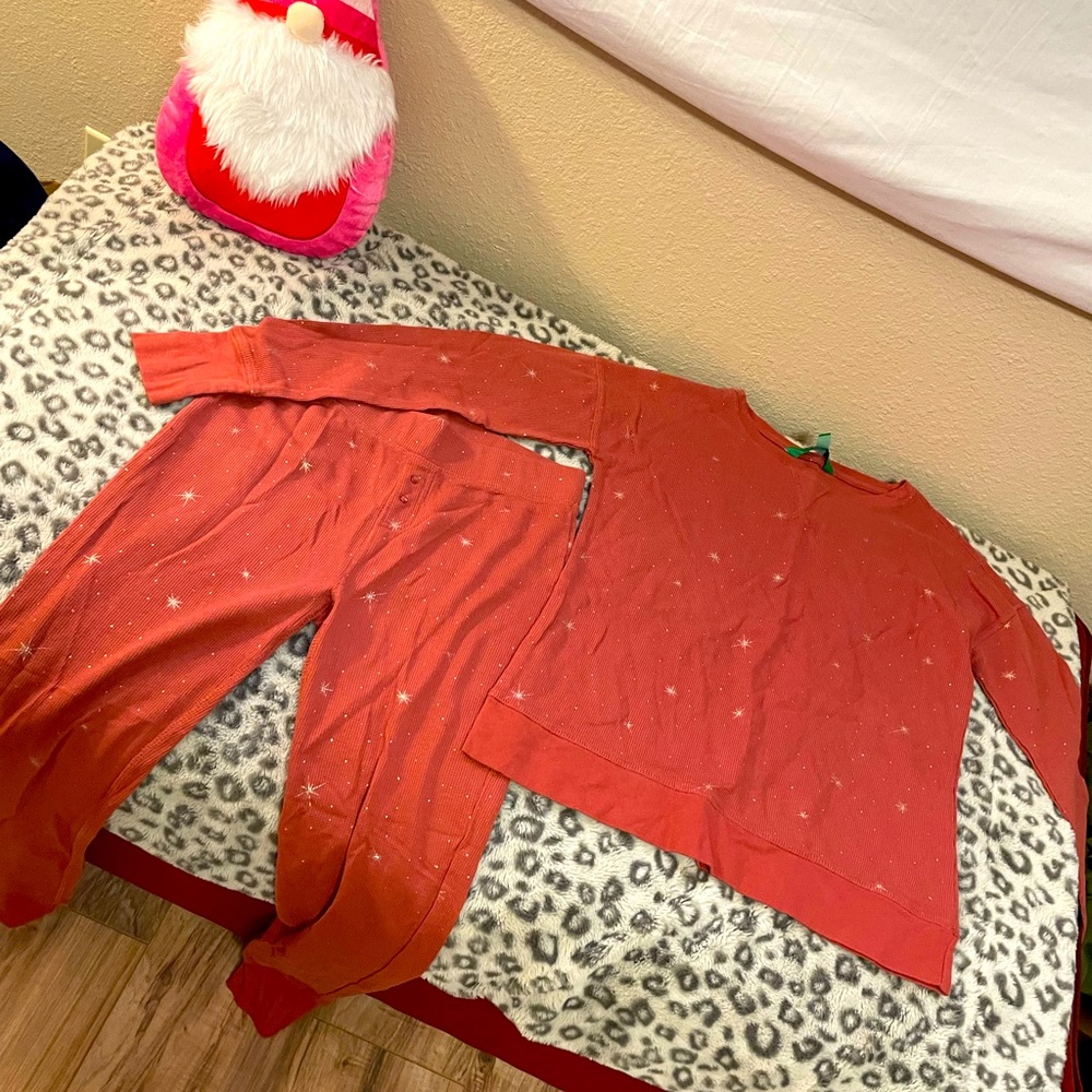 Matching dip sleep set!